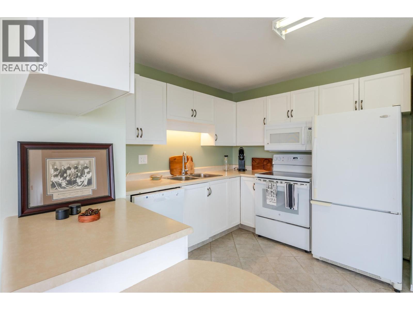 #304 84 Van Horne Street - Image 33
