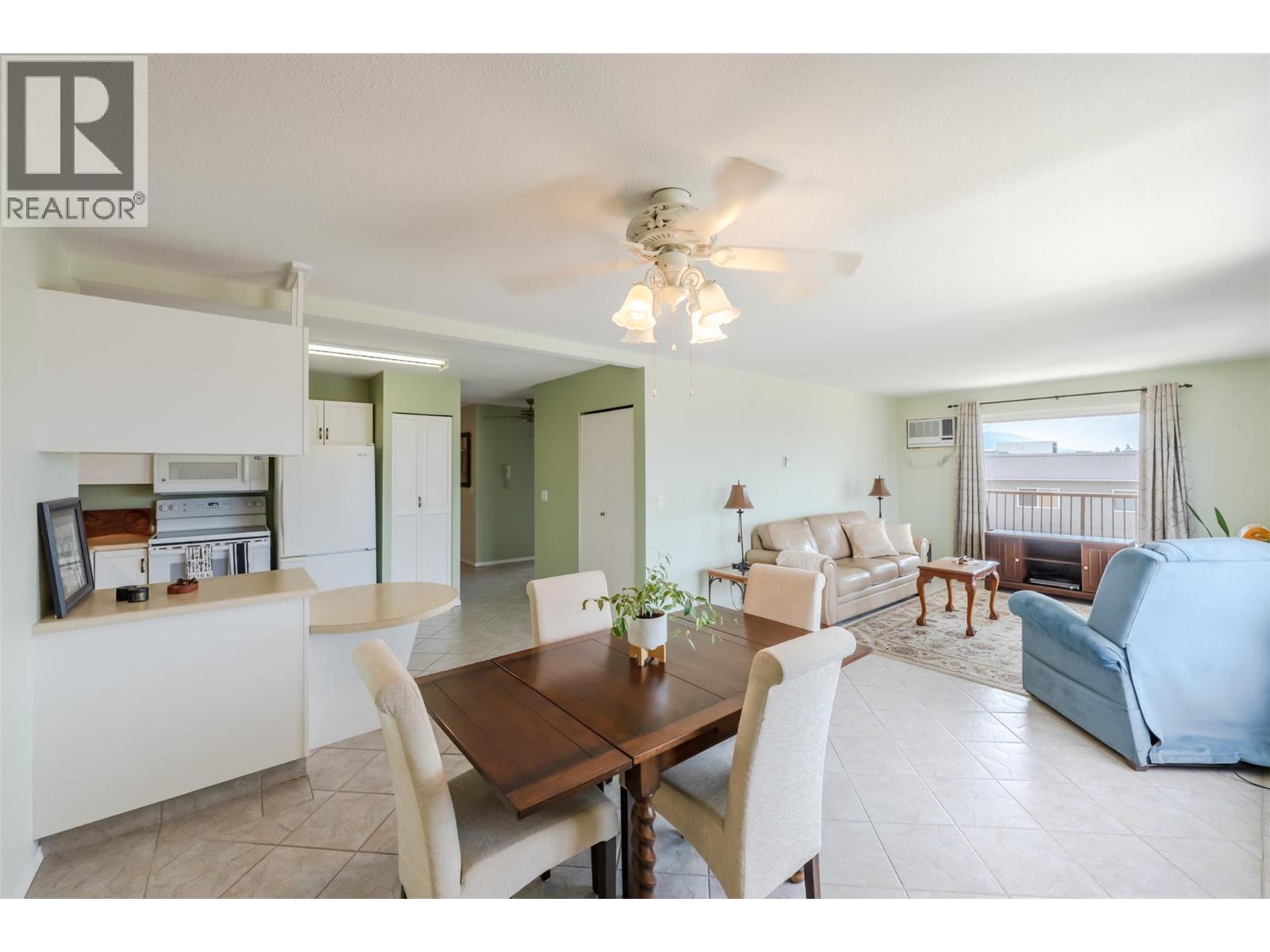 #304 84 Van Horne Street - 26
