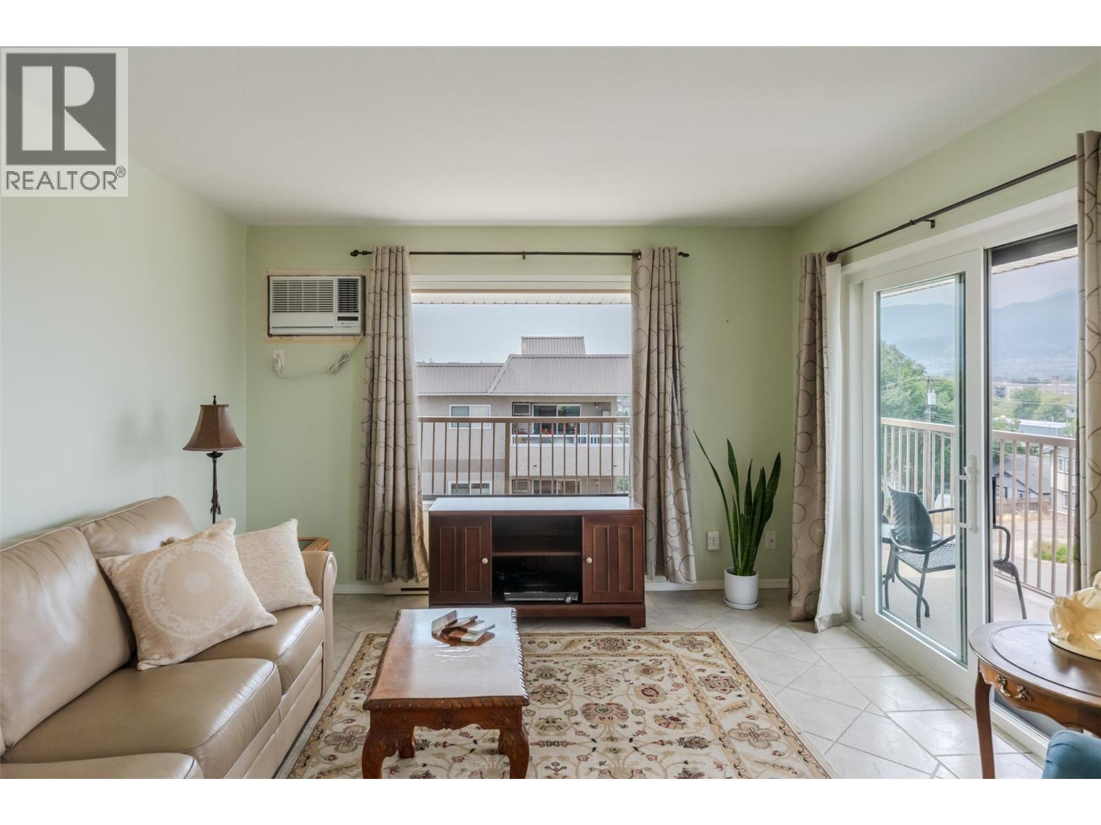 #304 84 Van Horne Street - Image 17