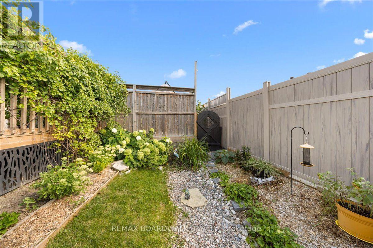 13 ALLAN BOND COURT - 35
