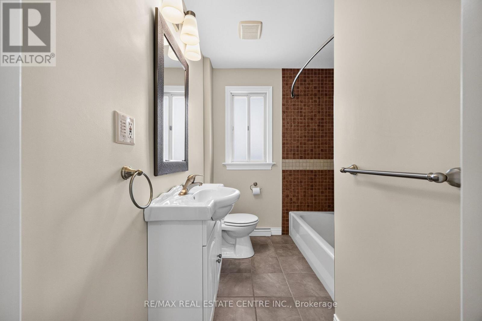 309 LASALLE AVENUE - Image 22