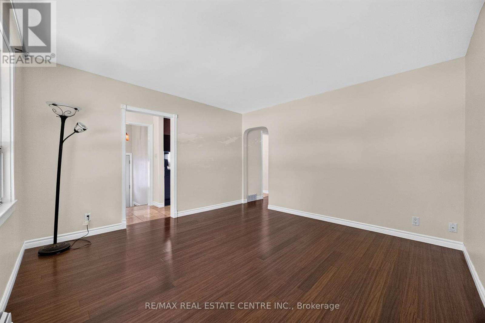 309 LASALLE AVENUE - Image 8