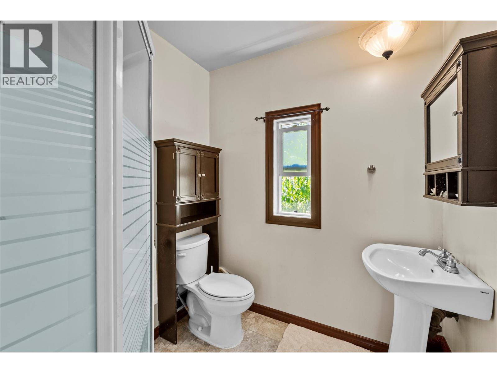 6860 Watson Drive W, Kamloops