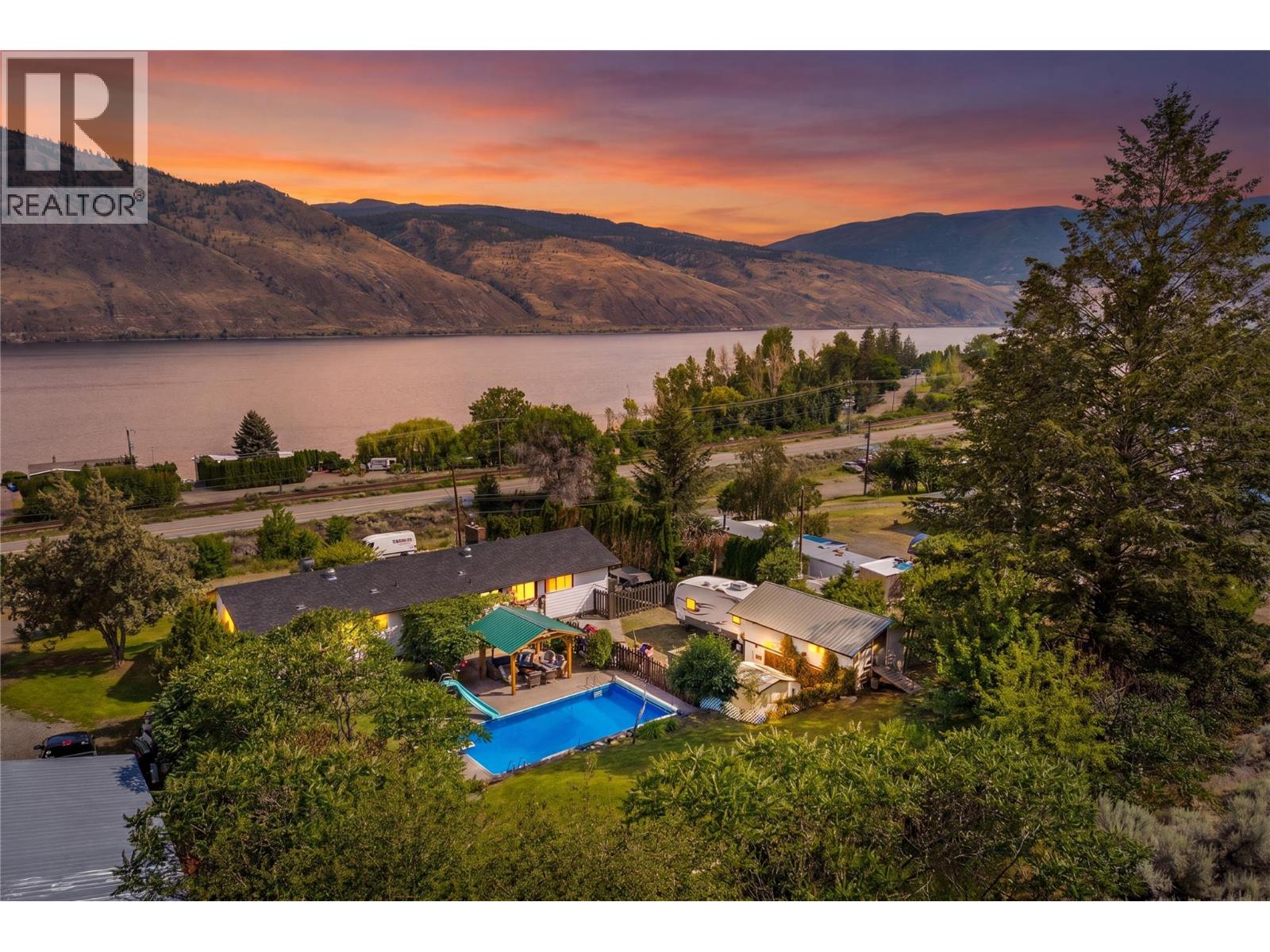6860 Watson Drive W, Kamloops