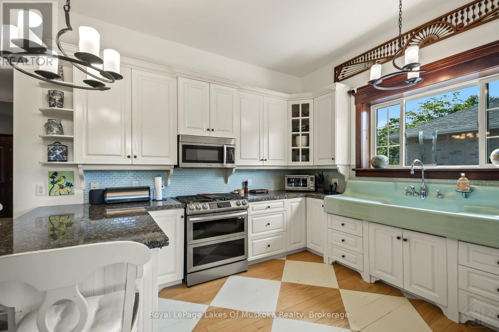 1039 ZISKA ROAD - 11
