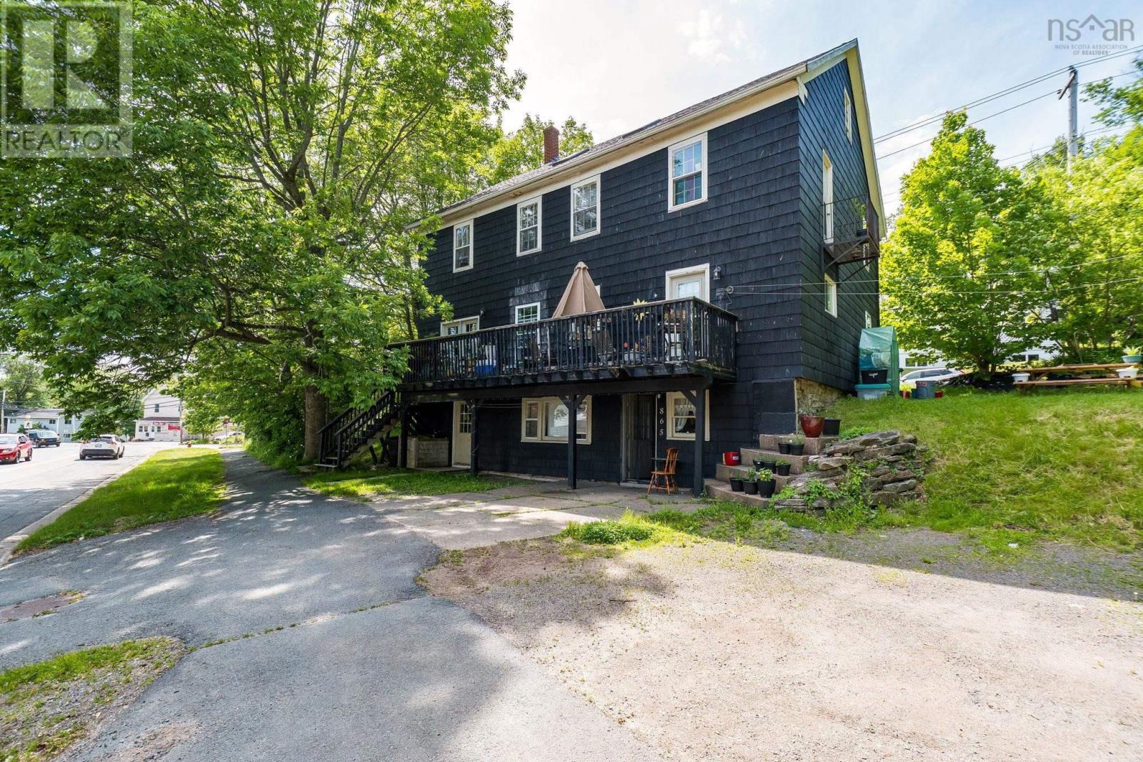Property 8 of 15 of 861-865 King Street