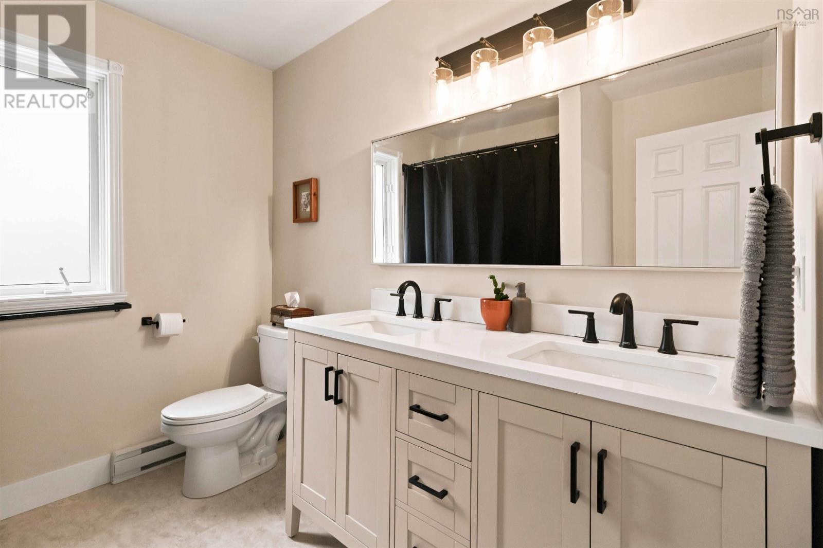 Property 24 of 48 of 67 Thorncrest Court