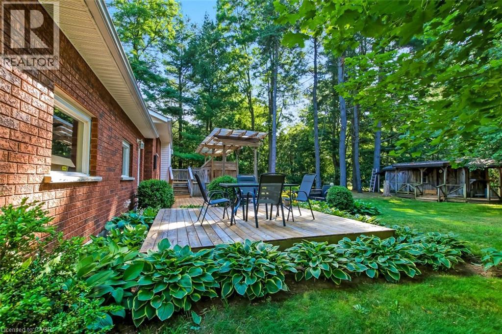 1040 VITTORIA Road - Image 20