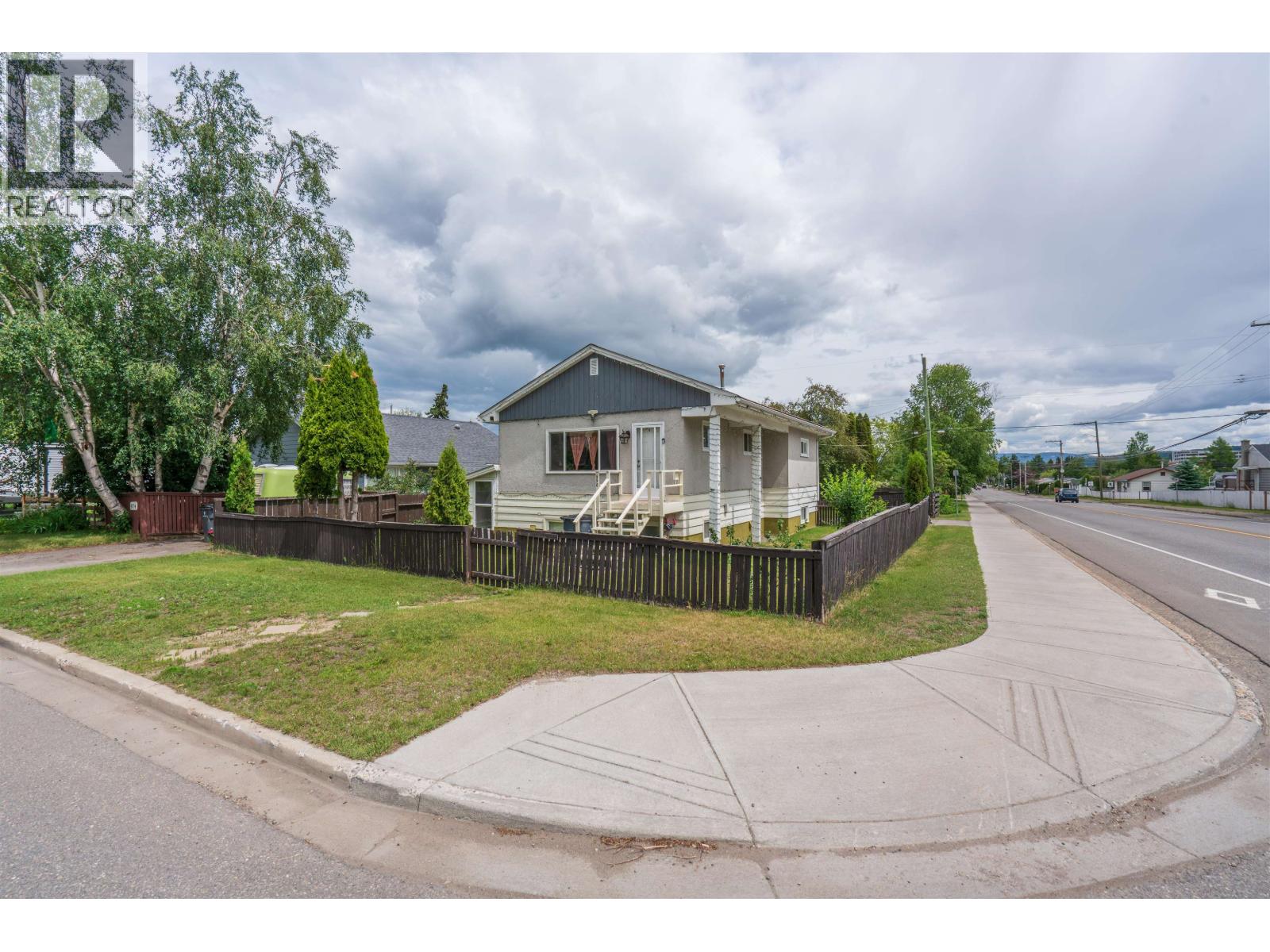 990 GILLETT STREET - 1