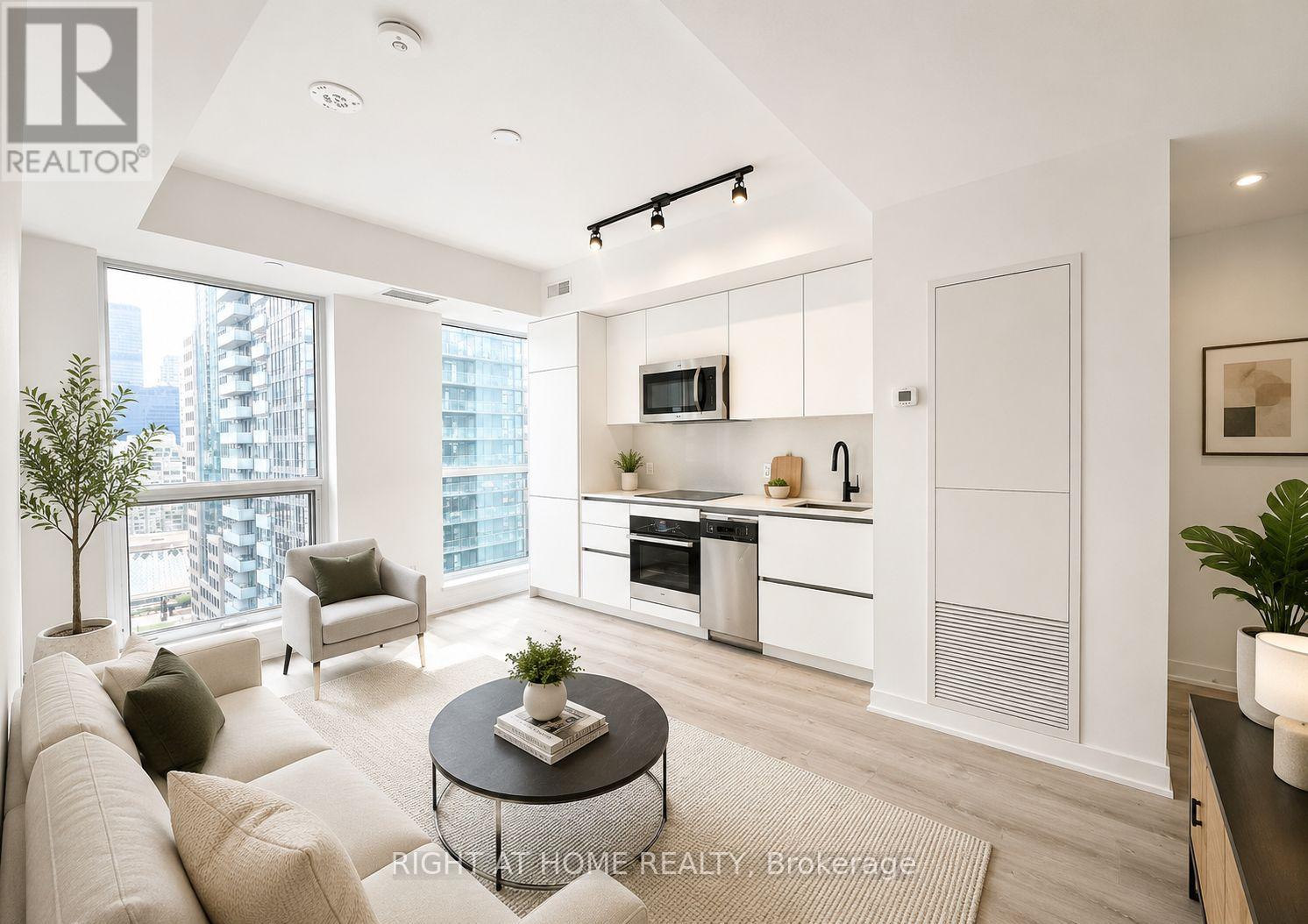 #2301 327 KING STREET - Image 7