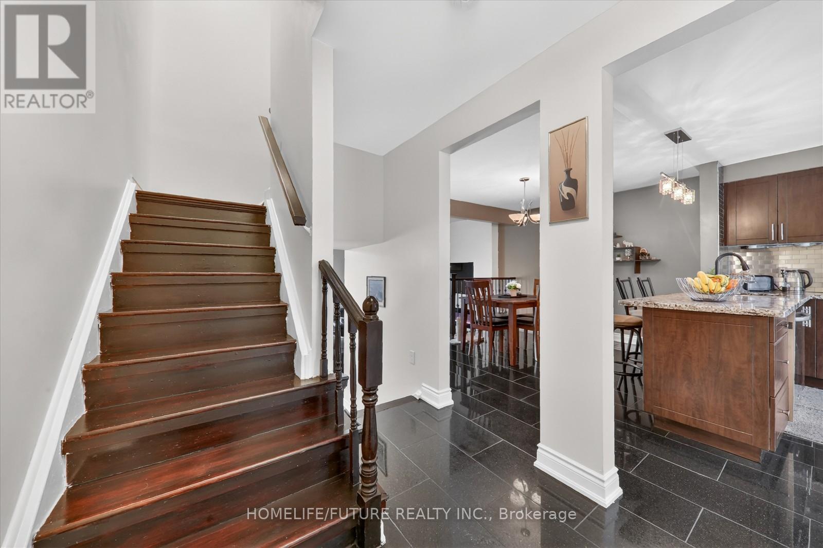 #70 38 JOHN CABOT WAY - 23