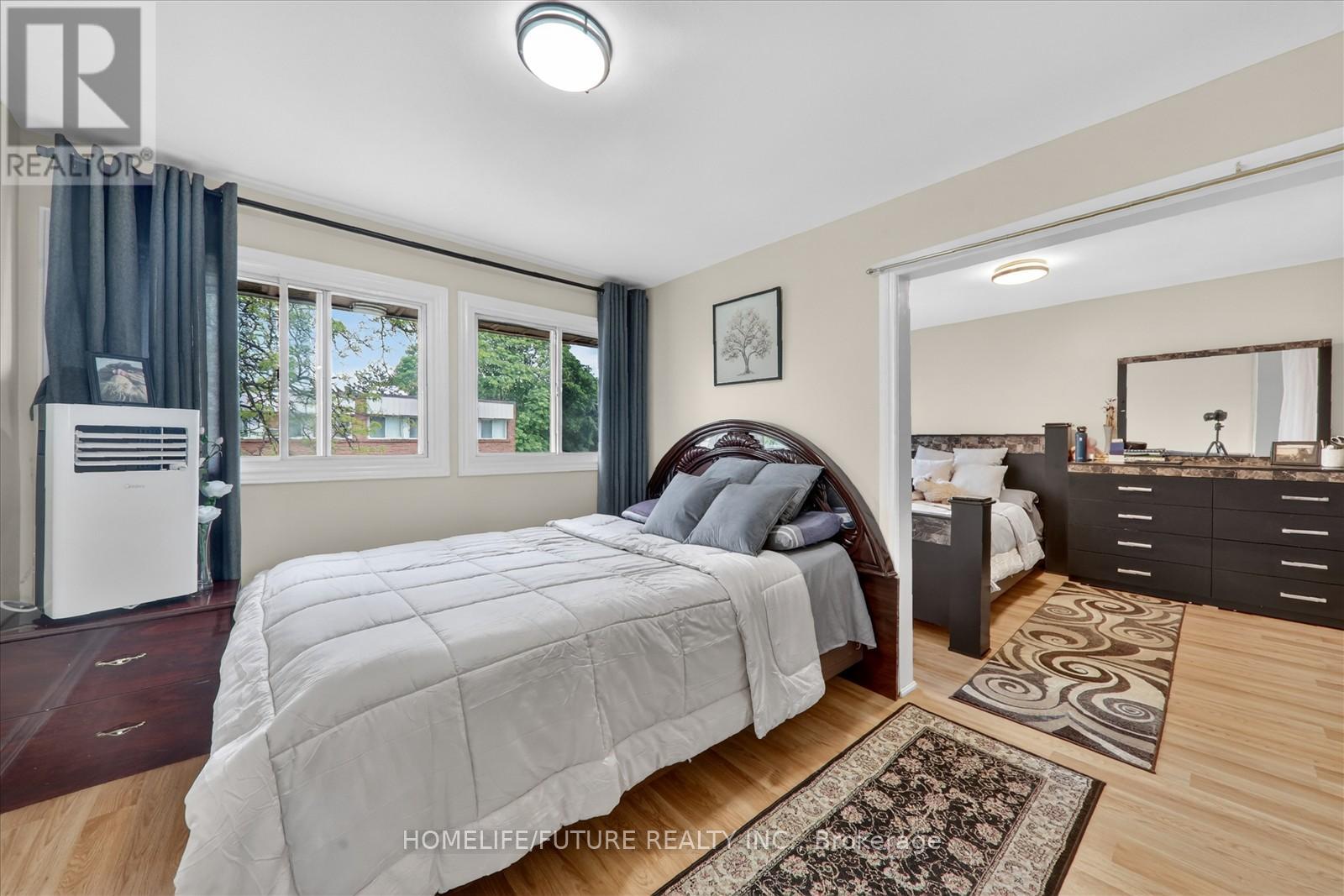 #70 38 JOHN CABOT WAY - 29