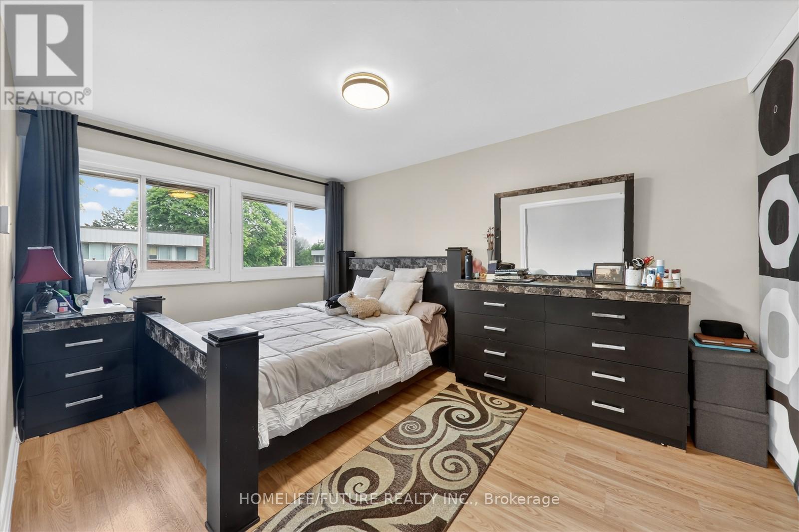 #70 38 JOHN CABOT WAY - 31