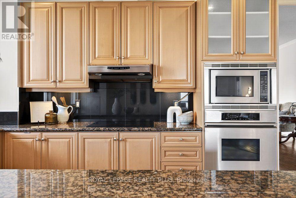 Photo of 35 Kingsbridge Garden Circle