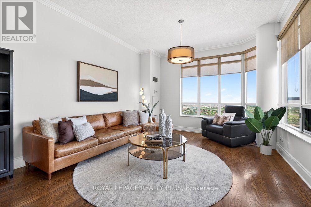 #TPH4 35 KINGSBRIDGE GARDEN CIRCLE - 12