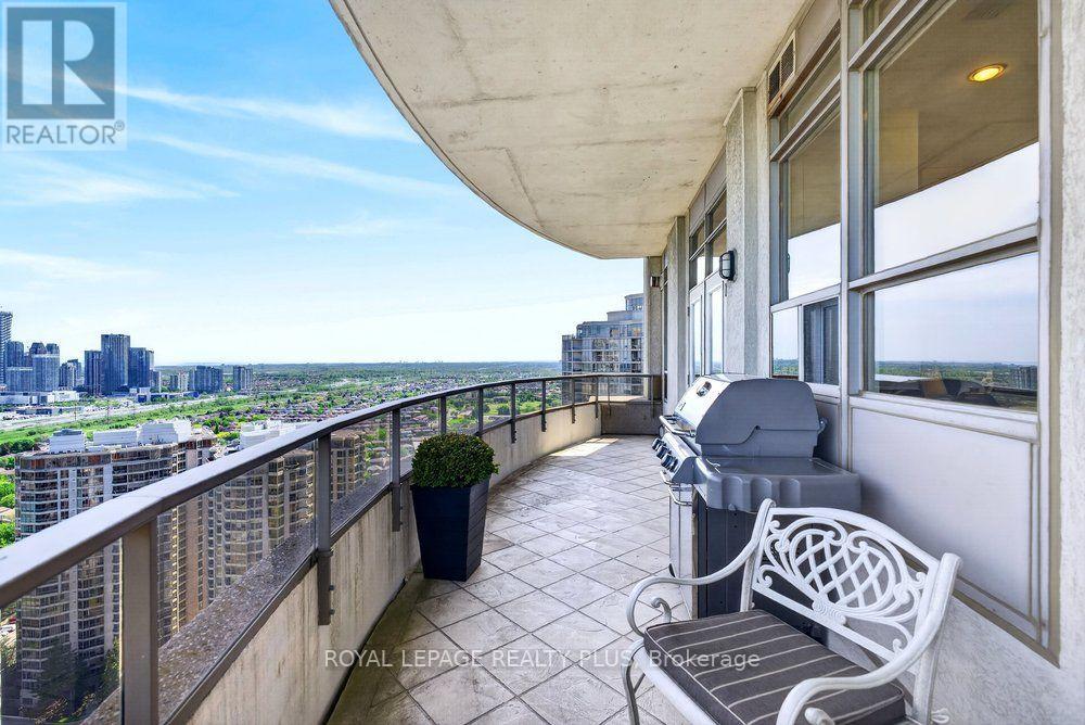#TPH4 35 KINGSBRIDGE GARDEN CIRCLE - Image 25