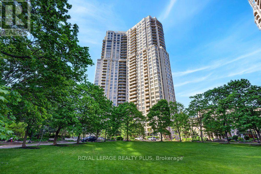 #TPH4 35 KINGSBRIDGE GARDEN CIRCLE - 30