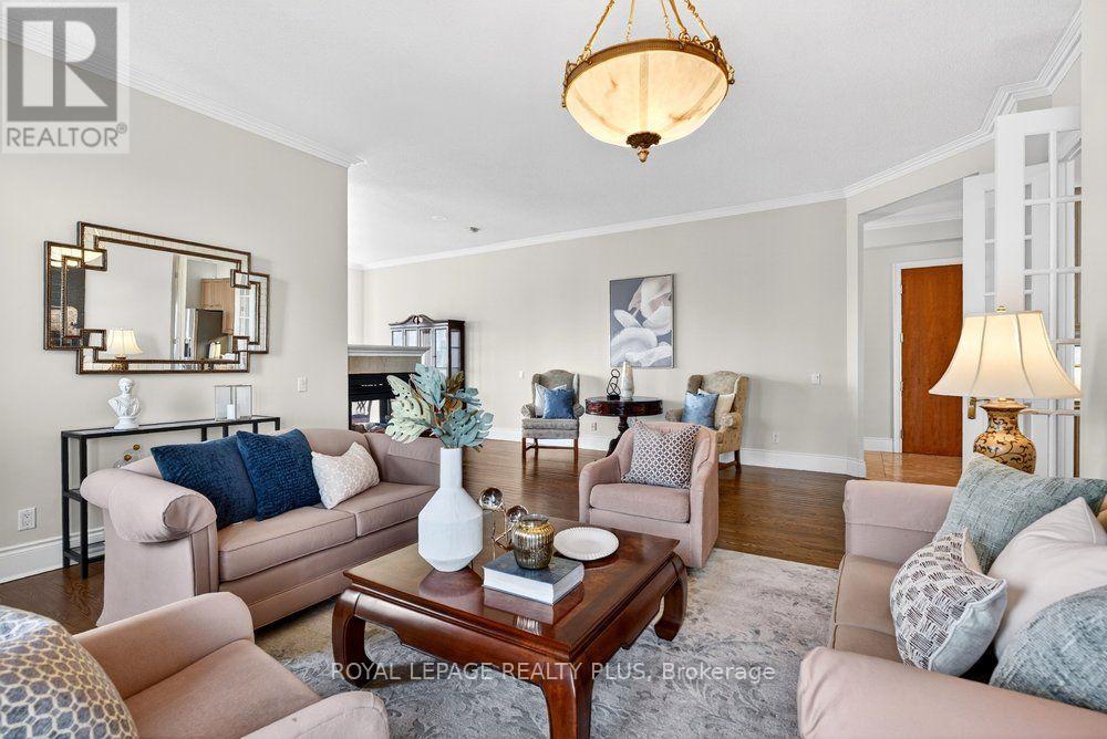 #TPH4 35 KINGSBRIDGE GARDEN CIRCLE - 4