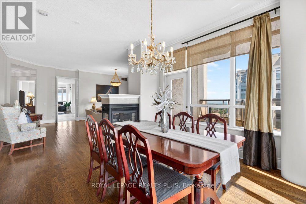 #TPH4 35 KINGSBRIDGE GARDEN CIRCLE - 7