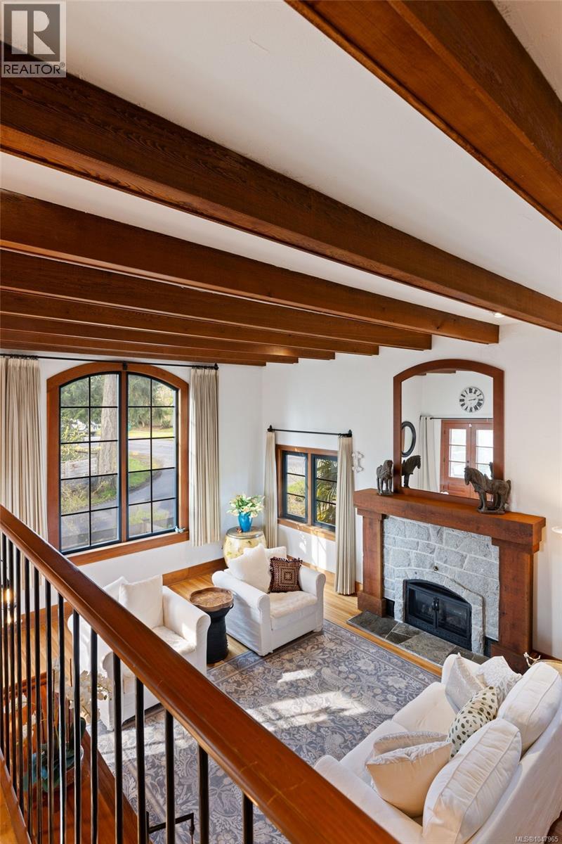 5165 Cordova Bay Rd, Saanich