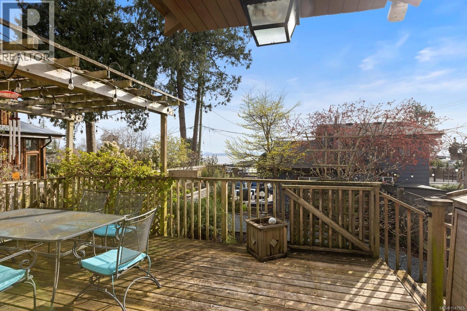 5165 Cordova Bay Rd, Saanich