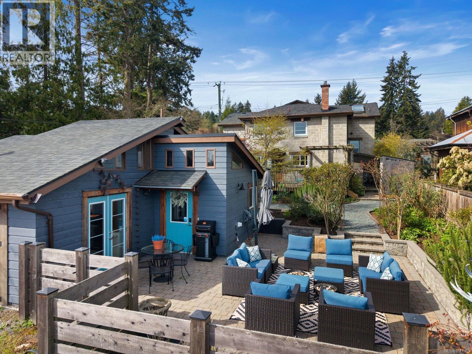 5165 Cordova Bay Rd, Saanich