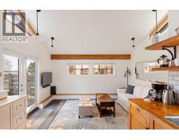 5165 Cordova Bay Rd, Saanich, BC V8Y2K7 Photo 42