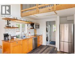 5165 Cordova Bay Rd, Saanich, BC V8Y2K7 Photo 44