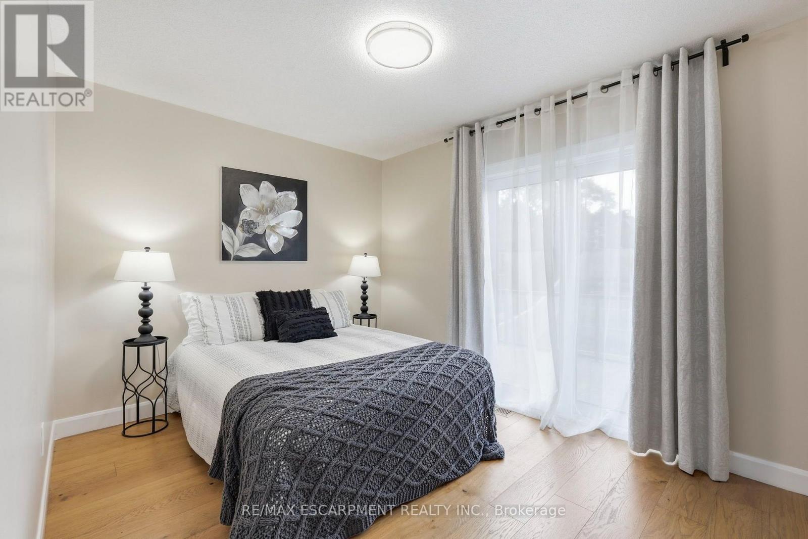18 SABLE DRIVE - 24