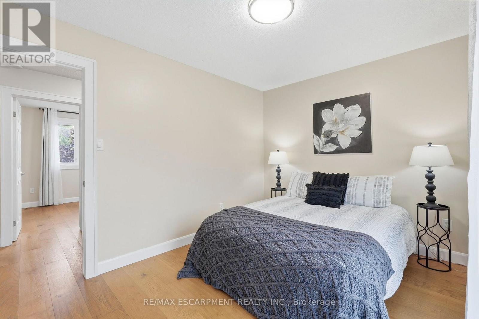 18 SABLE DRIVE - 25