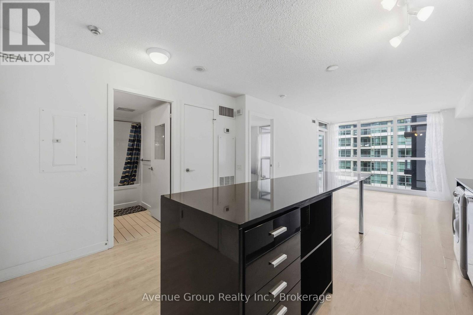 #1116 19 Singer Court, Toronto (Bayview Village), Ontario, M2K0B2, Toronto (Bayview Village), Ontario — photo 3 of 5