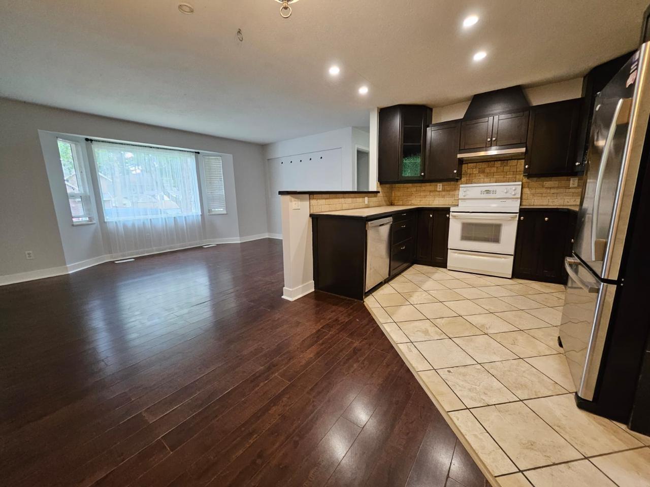 3 Bed, 2 Bath House for Rent in Surrey – 15118 91A STREET, Surrey – MLS# R3159449 - Image 4