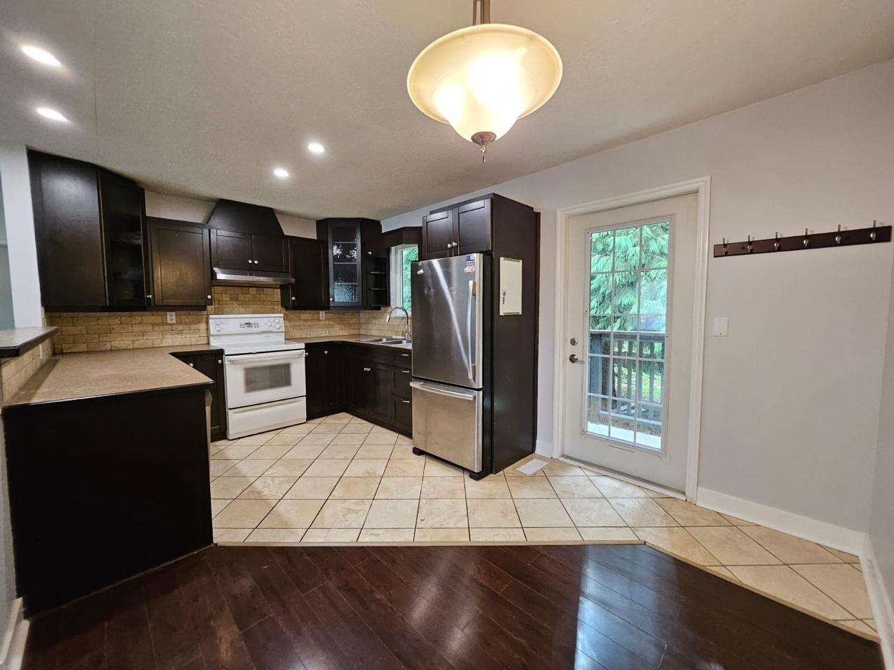 3 Bed, 2 Bath House for Rent in Surrey – 15118 91A STREET, Surrey – MLS# R3159449 - Image 6