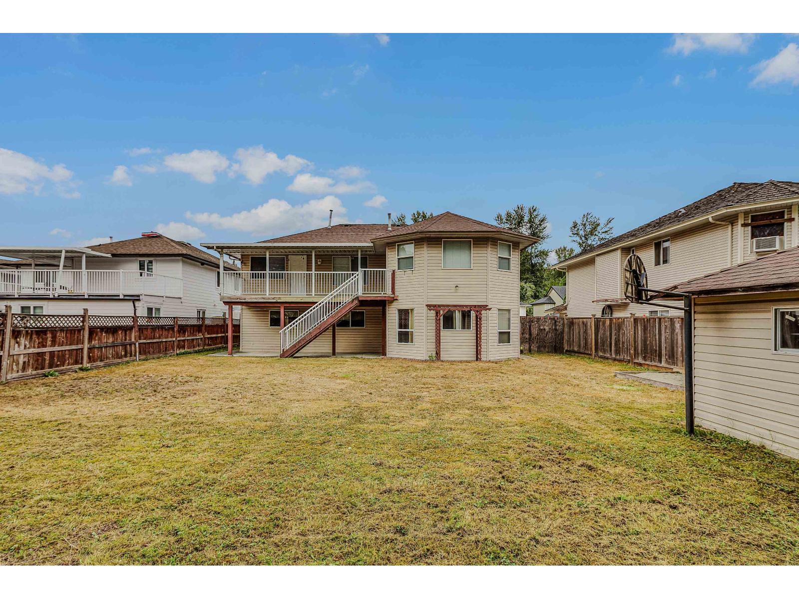 32878 HARWOOD Place, Abbotsford, British Columbia, V2S7C1, Abbotsford, British Columbia — photo 4 of 5