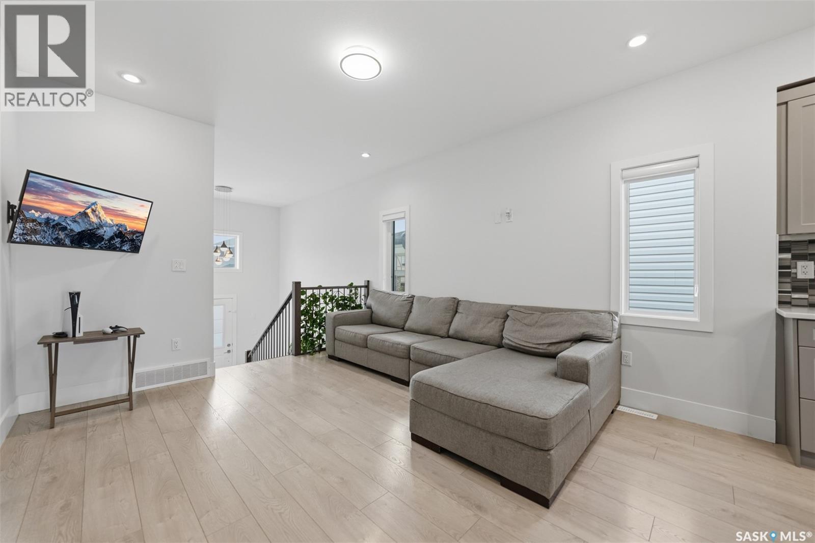 171 Thakur STREET - 8