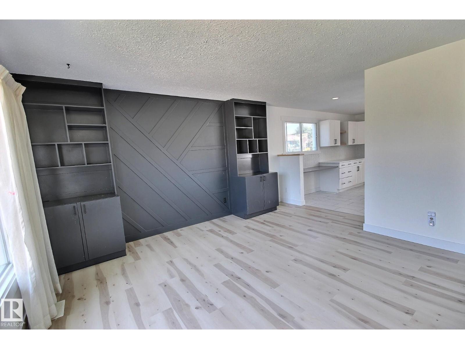5207 46 ST - 5