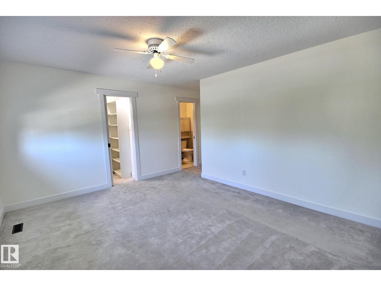 5207 46 ST - 24
