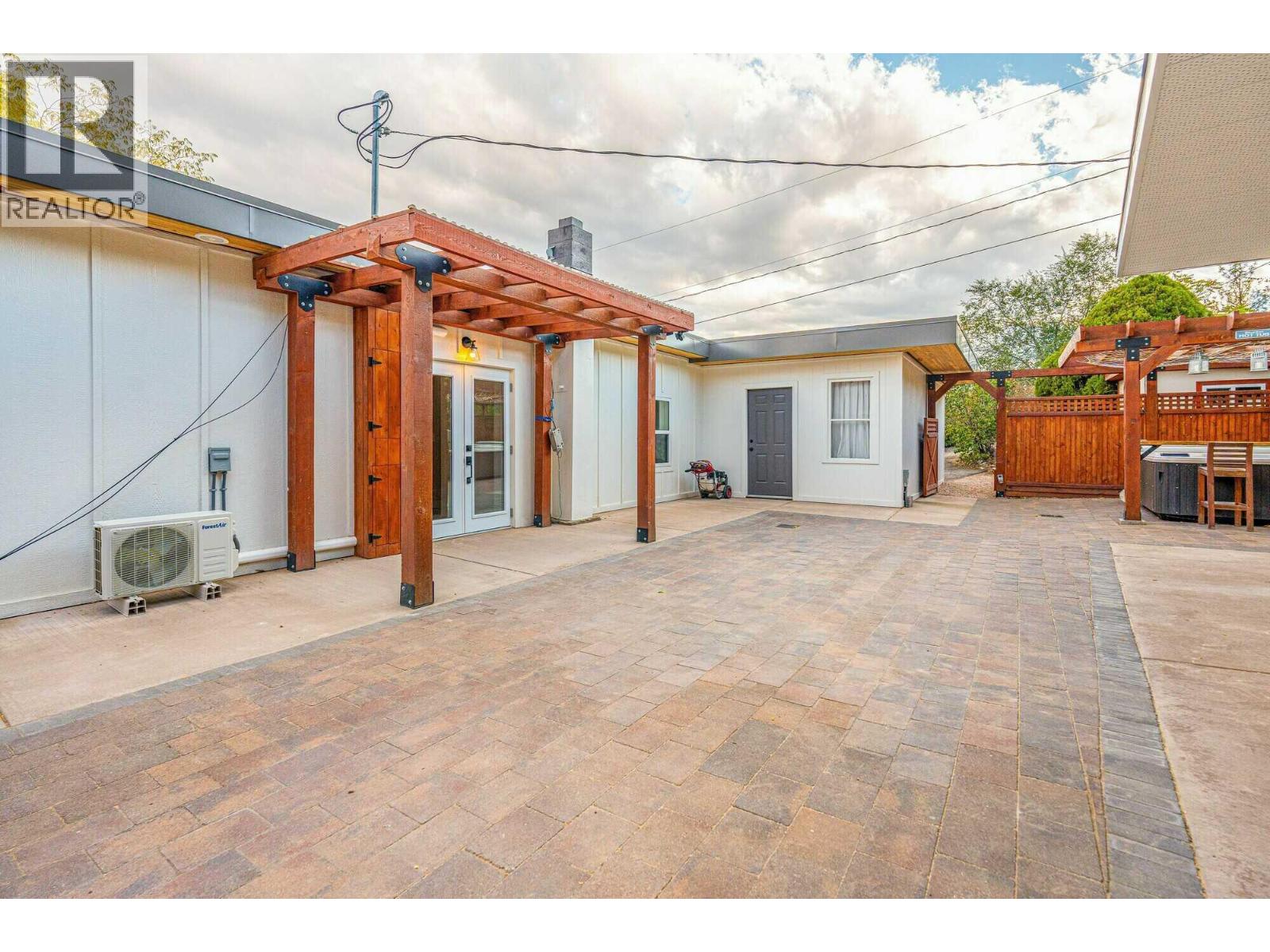 6466 Spartan Street, Oliver