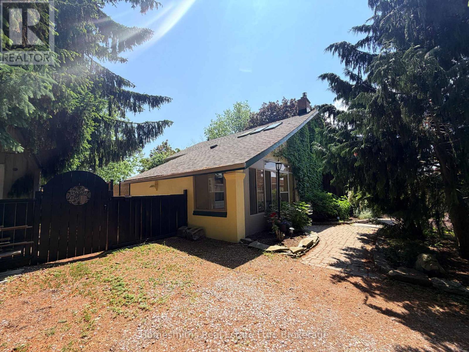 1002 ONTARIO STREET - 2