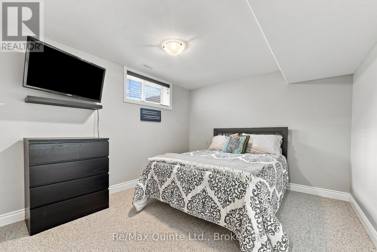 40 FARMINGTON CRESCENT - Image 34