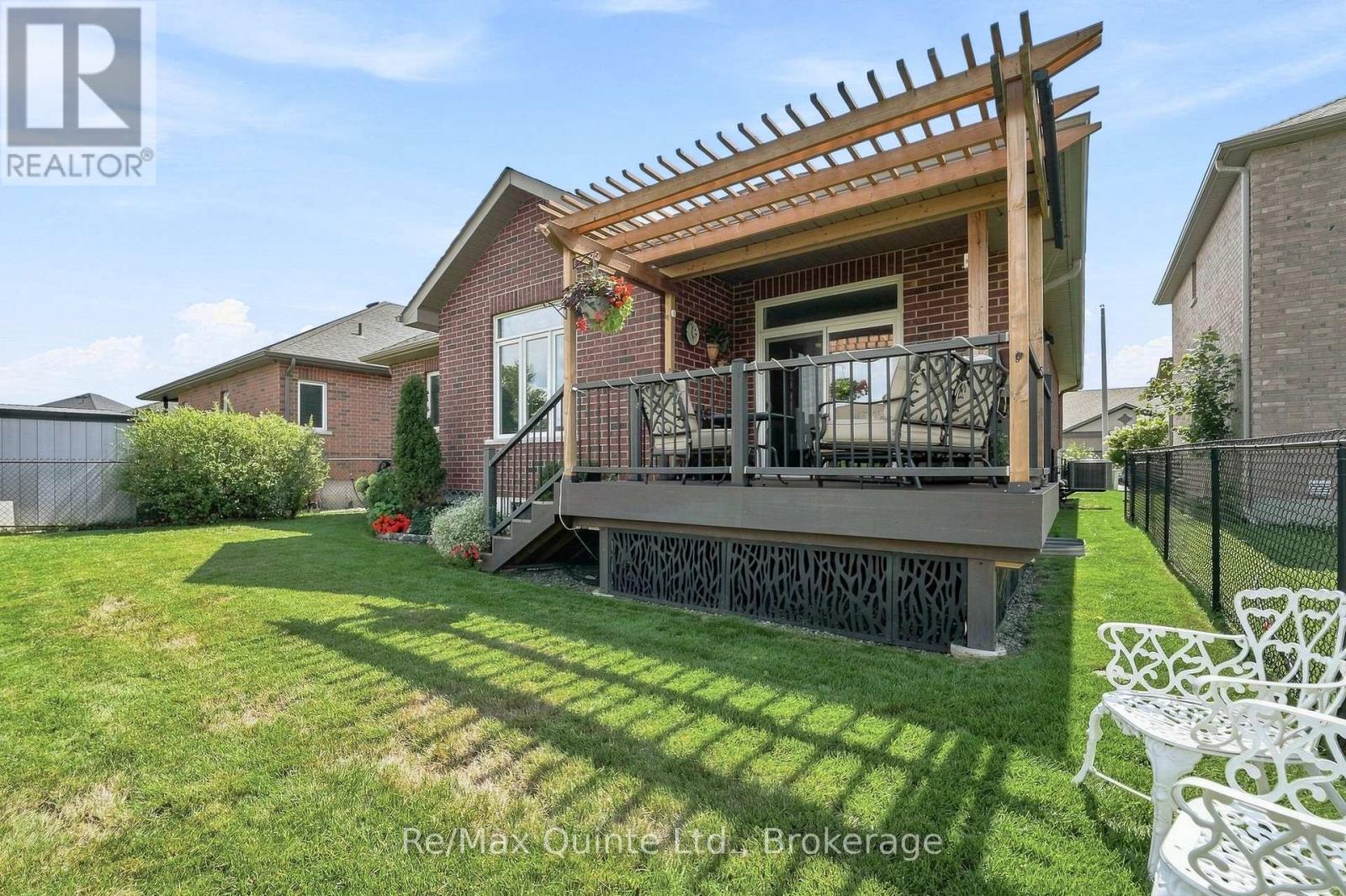 40 FARMINGTON CRESCENT - Image 40