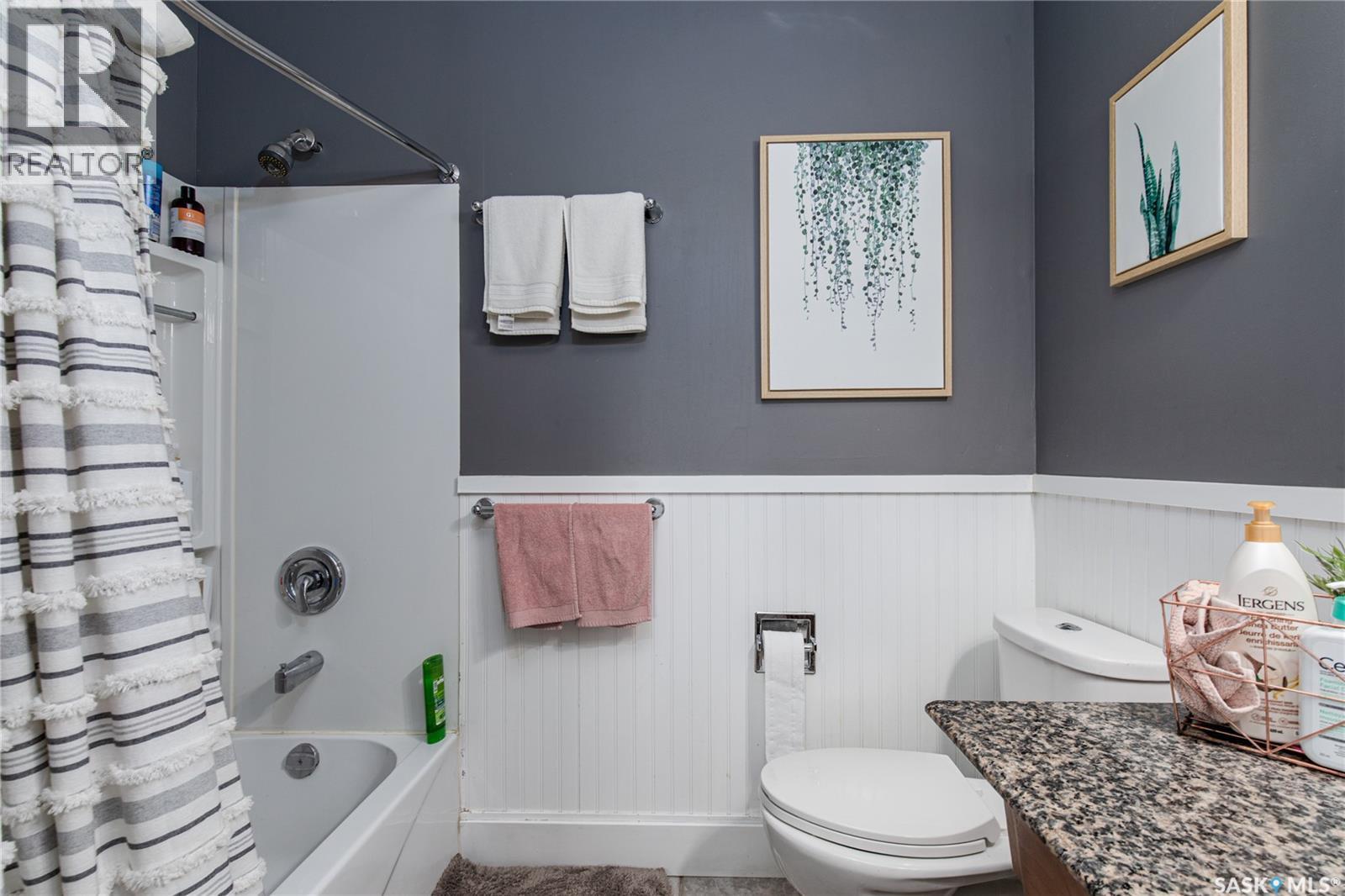 215 Cedar CRESCENT - 31