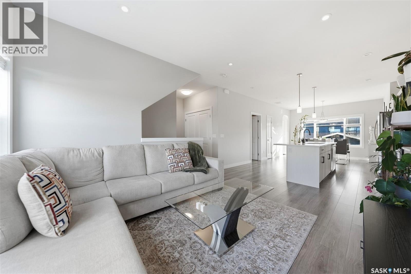 562 Stilling WAY - Image 6