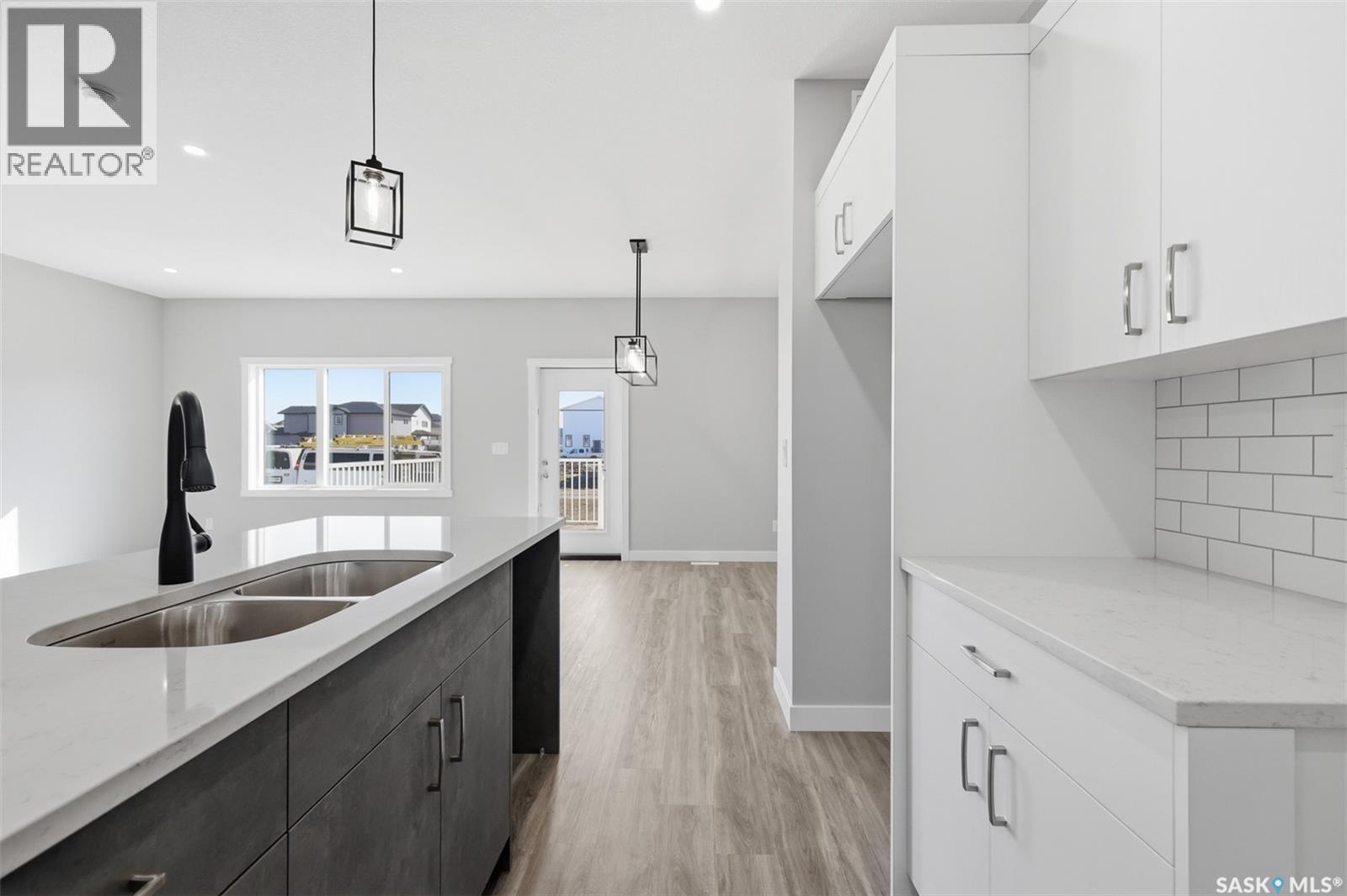 811 Brighton BOULEVARD - 9