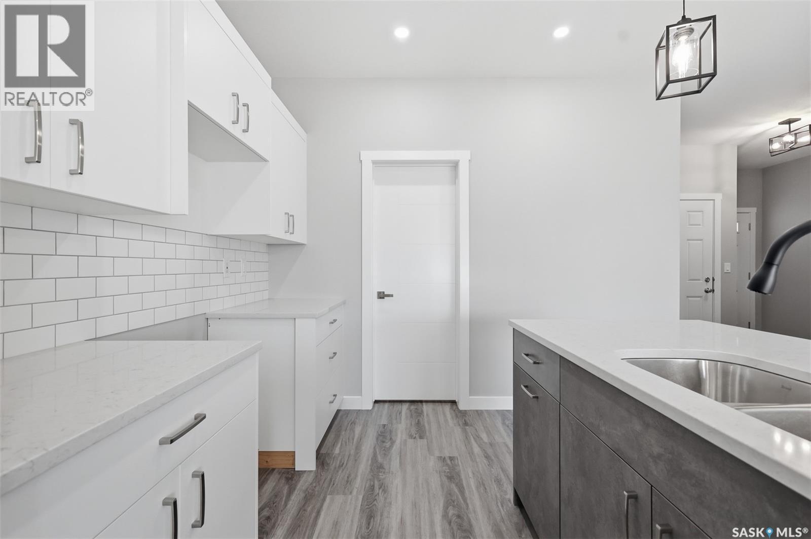 811 Brighton BOULEVARD - Image 11