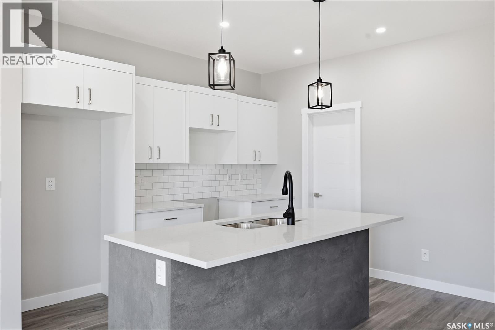 811 Brighton BOULEVARD - 10