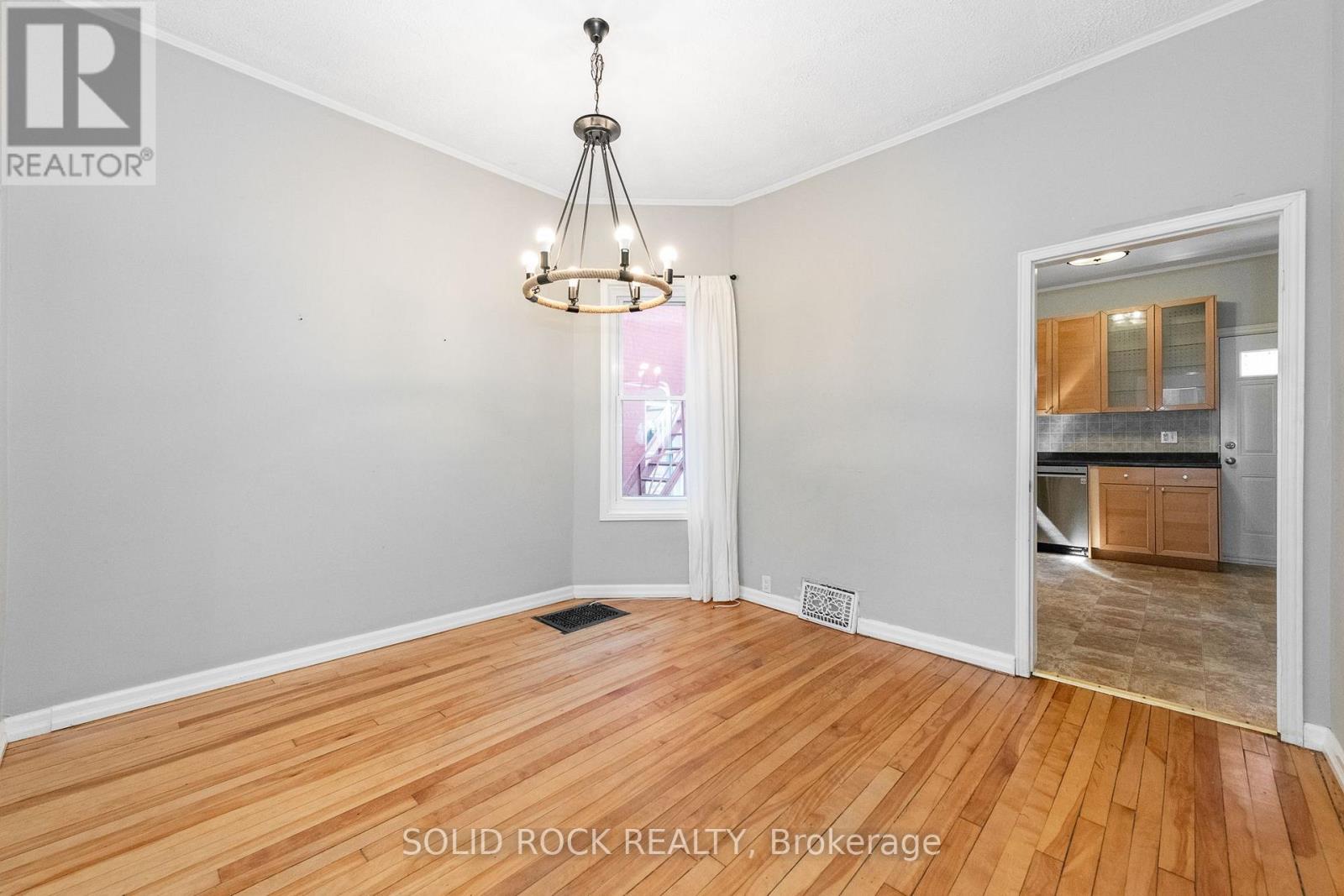 134 CONCORD STREET S - 13