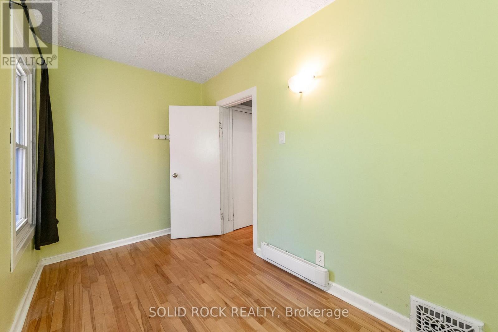 134 CONCORD STREET S - Image 25
