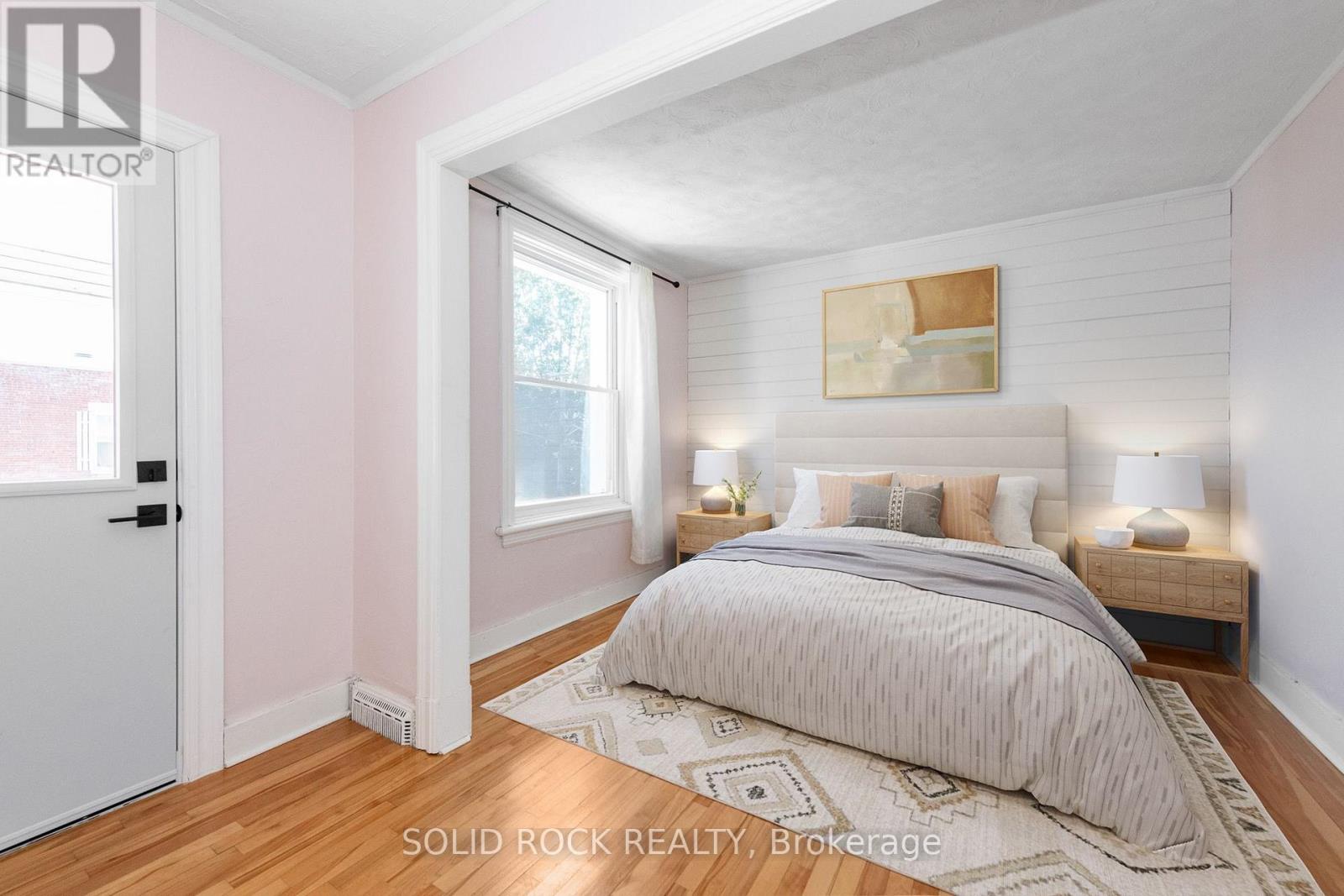 134 CONCORD STREET S - Image 29