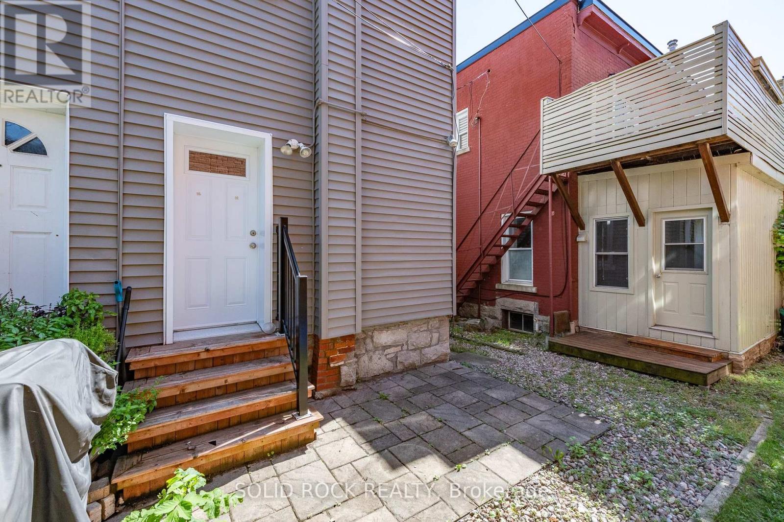 134 CONCORD STREET S - Image 41